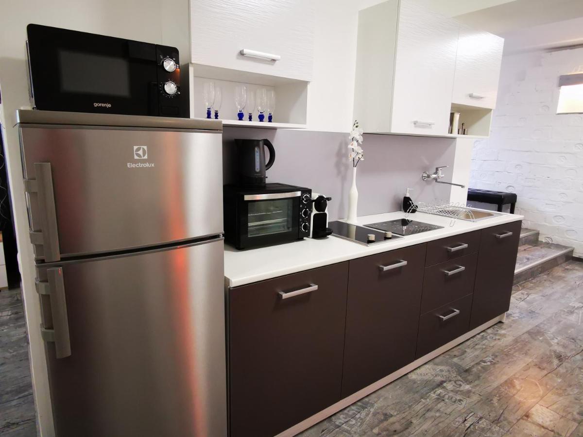 Luxury Basement In The Surrounding Of Budapest Apartment โมจเยอโรด ภายนอก รูปภาพ