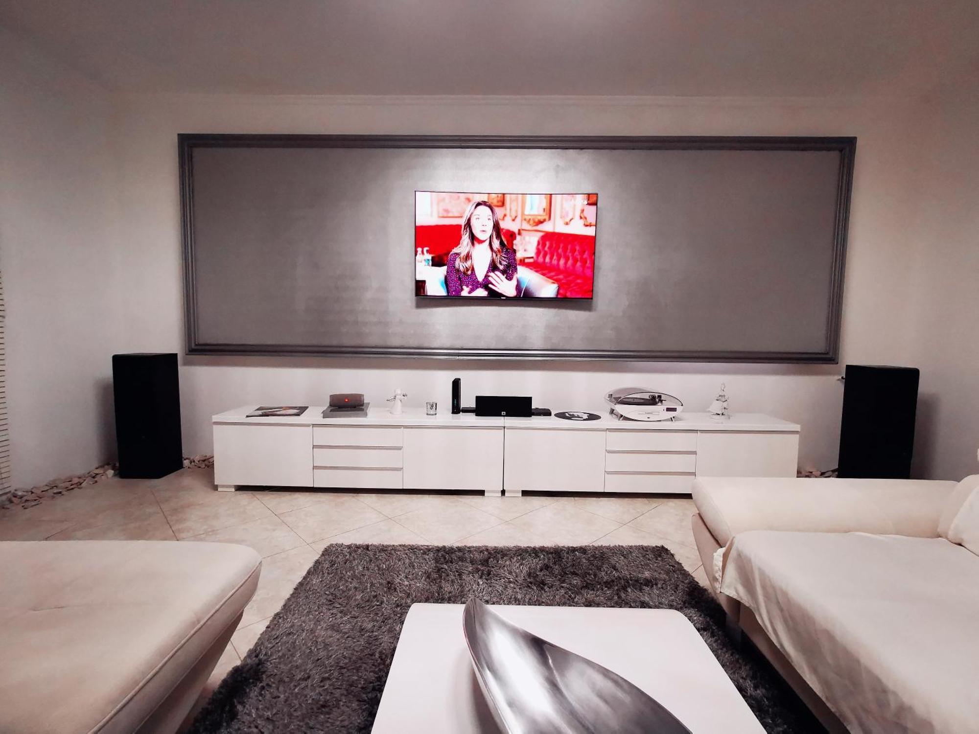 Luxury Basement In The Surrounding Of Budapest Apartment โมจเยอโรด ภายนอก รูปภาพ